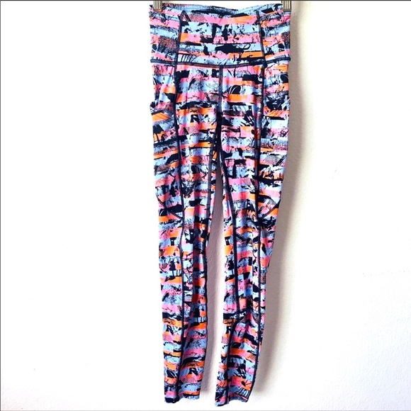 lululemon Fast and Free Tights 25” Size 2 - Picture 2 of 10